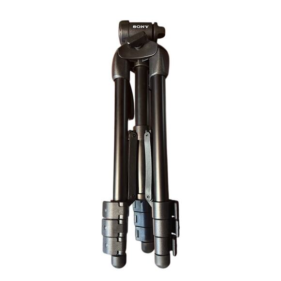Sony Camera Tripod VCT-R100 with 3-Way Pan-Tilt for Phone, Camera, Camcorder - Picture 4 of 9